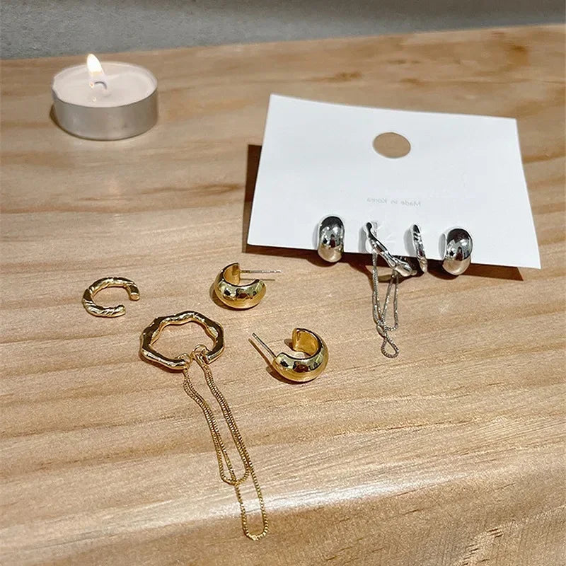 4Pcs Vintage Geometric Ear Cuff Set Korean Gold Color Irregular Ear Cuff Cute Cartilage No Pierced Clip Earrings Women's Jewelry